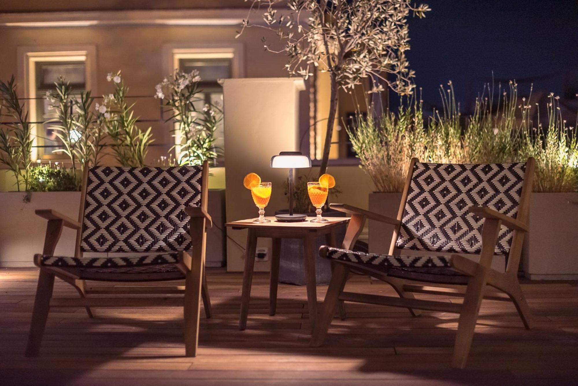 Moon And Stars Athens Hotell Exteriör bild